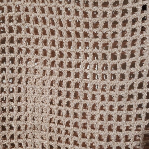 Guess dusty rose mesh top - Picture 2 of 4